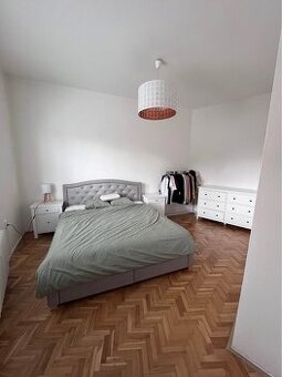 PĚNOVÁ MATRACE ÅKREHAMN – 180 × 200 CM, TVRDÁ / BÍLÁ