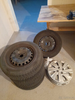 4x zimní 185/65 R15 Barum Polaris na KIA