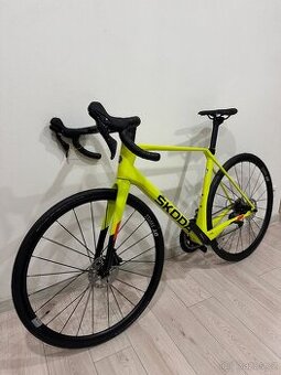 Nejeté karbonové silniční kolo Superior Škoda Road, 1/2 ceny