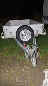 Prodám  kvalitní vozík Agados brždění náprava 1350kg