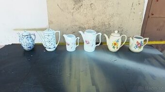 Staré porcelánové konvice a jiné .