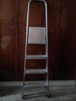Domácí hliníkové schůdky 4 stupně - 1