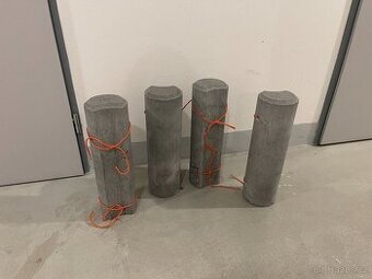 Betonové zátěže k prodejnímu stánku 4x 10kg