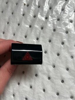 Tlačítko výstražných světel Škoda Superb 2