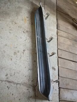 Cadillac Escalade 2007 - 2014 levý práh