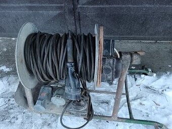 Prodlužovací kabel na 380V na bubnu