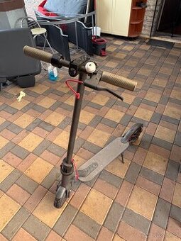 E-koloběžka xiaomi m365