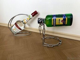 Dva stojany na lahve