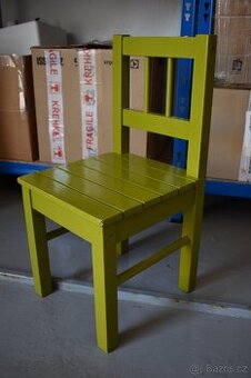 Dětská dřevěná židlička