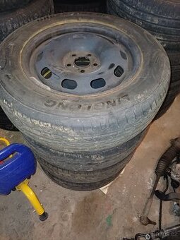 Octavia 1 letni 15 plech