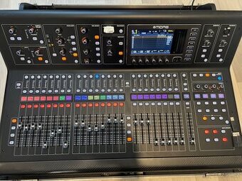 Midas M32 Live + Thon Case