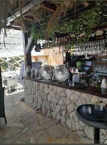 Nabízím sezonní pronájem baru v Chorvatsku