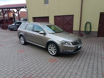 VW Passat B7 Alltrack 2.0 Tdi 125 kW DSG 4x4 combi