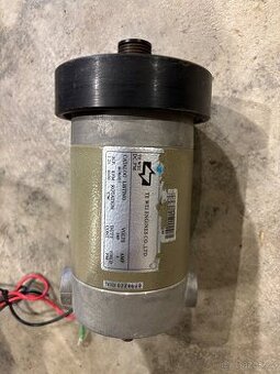 DC motor B1K051