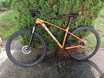 Prodám Kolo Trek Marlin 6 Rám M