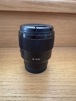 Sony FE 85mm f/1.8