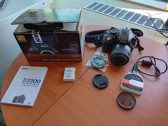 Nikon D3300 s příslušenstvím