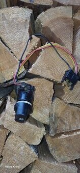 Přepínač ventilátoru Škoda 120