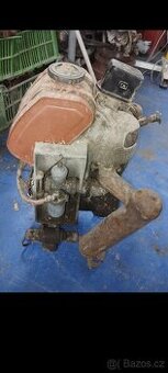 Prodám motor Jikov. nejspíš ze staré sekačky - 1