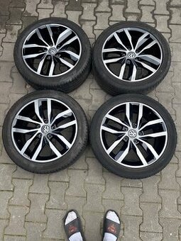 Letní originál sada alu VW Phoenix Golf 7 - R17