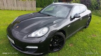 Porsche Panamera 4,8 S 400koní,Vzduch,pohon 4x4,PDK Chrono