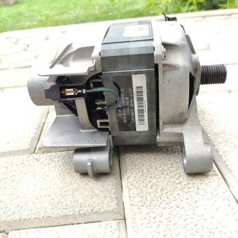 Motor pračky - Zánovní uhlíky - MCA 45/64-148/WHE12