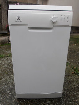 Myčka nádobí ELECTROLUX
