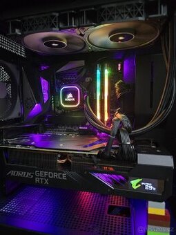 Vodní chlazení Corsair - iCUE H100i RGB PRO XT 240