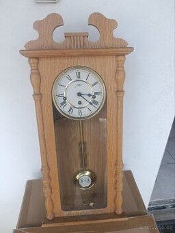 Nástěnné hodiny pendlovky Asso