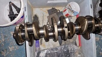 vw skoda kliková hřídel 1,6 TDi 1,9TDi 2,0TDi , 5V T5 2,5TDi