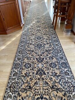 Prodám koberec 730x100 cm Spěchá 