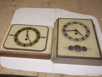 Historické kuchyňské hodiny a budíky.