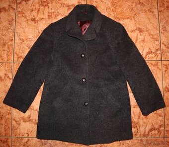 +++ Dívčí zimní kabát vel.152 - levně prodám +++