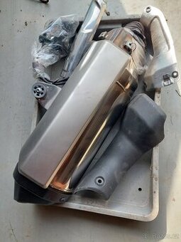 Honda afrika twin 1100-výfuk