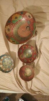 Mosazné misky a vazy