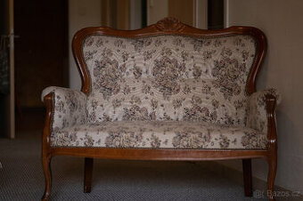 Starožitný nábytek