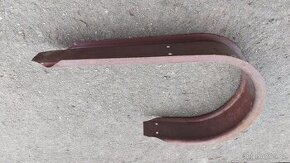 Stírací plechy pro sběrací vůz na seno