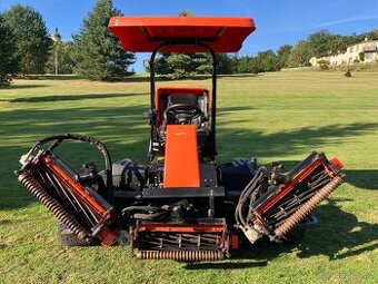 Jacobsen 305 nové pneu