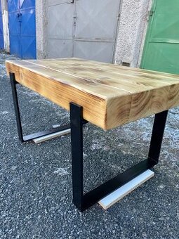 Konferenční stolek