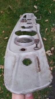 Škoda Octavia model 1959 palubní deska