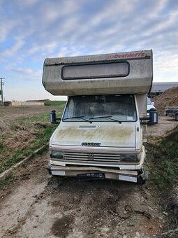 Rozprodám  karavan  na díly