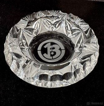 Broušený popelník