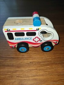 Bino dřevěné autíčko sanitka / ambulance