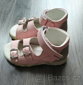 Letní dívčí sandálky Boots4U růžové velikost 27