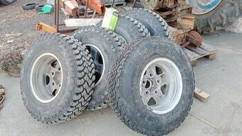 Kola 235/85 R16, disky Land Rover