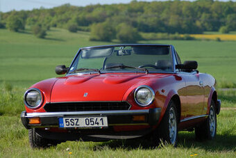FIAT 124 SPIDER PININFARINA