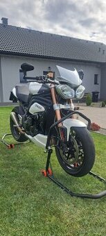 Triumph Speed Triple 1050