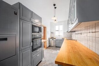 PRODEJ VELKÉHO BYTU 4+1, J. PLACHTY, ČESKÉ BUDĚJOVICE
