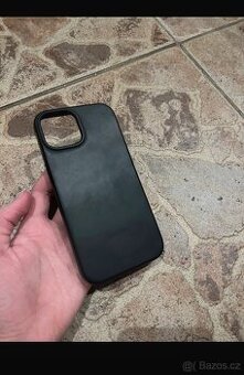 Černý kryt na iPhone 13/14