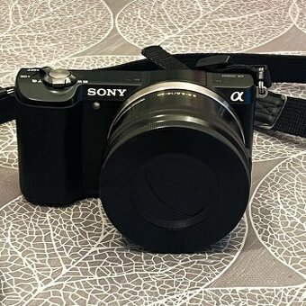 Sony Alpha A5000 černý + 16-50mm + příslušenství